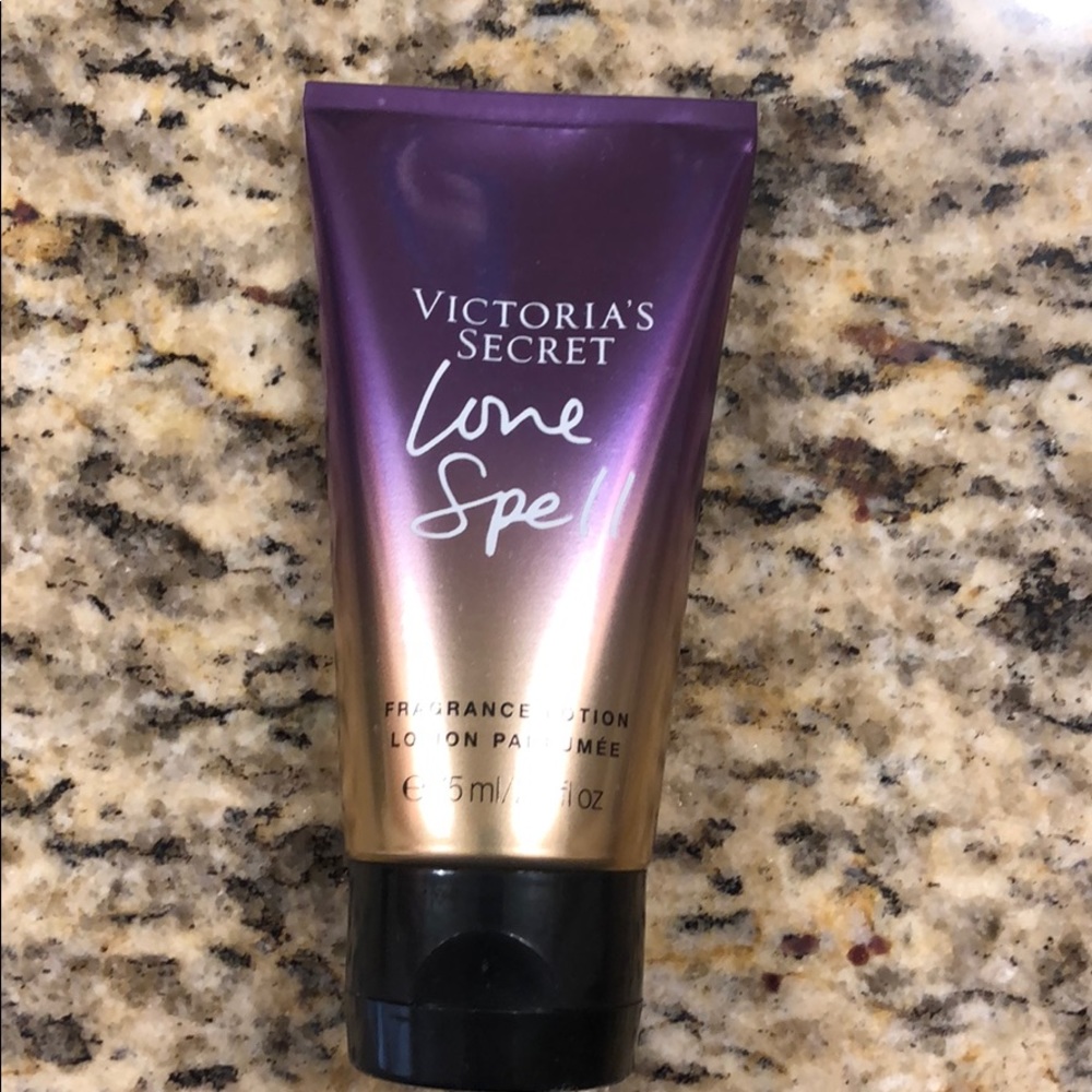 Victoria’s Secret Love Spell Lotion NEW!